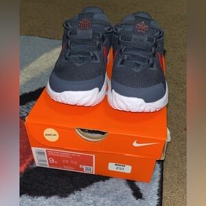 Nike Kids Star Runner 4 Sneakers - Black and White